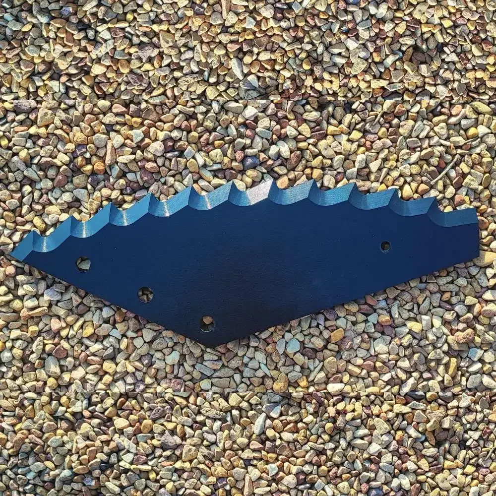 Durable feed mixer blade for agricultural mixing machines